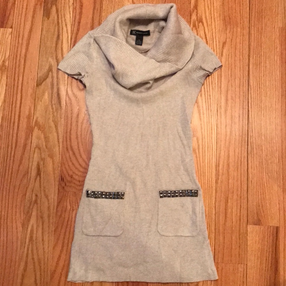 Short sleeve sweater dress shirt